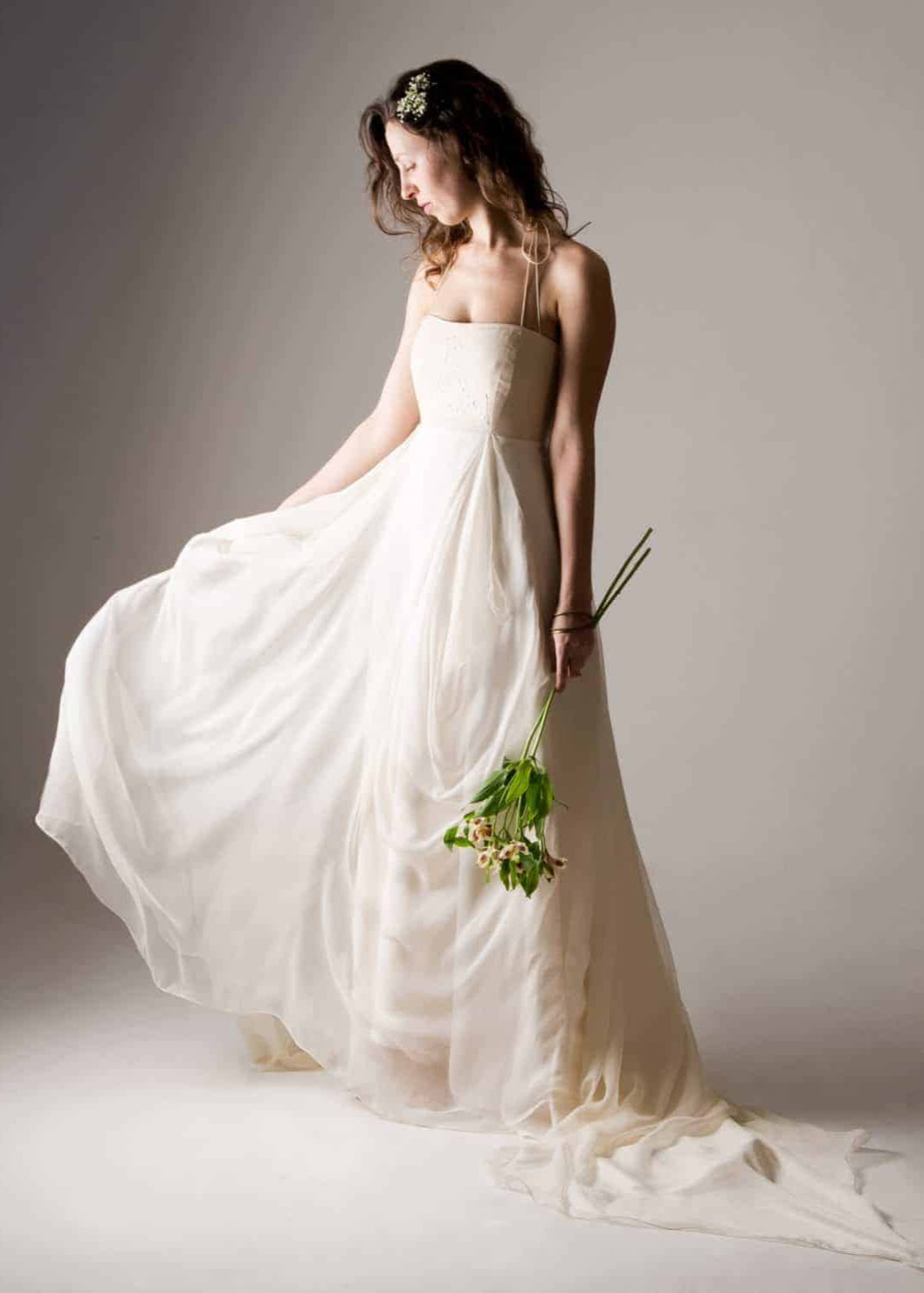 ACANTHUS, a Backless Fairy Wedding Dress in Silk Chiffon with Bow Closure Larimeloom ACANTHUS, a Backless Fairy Wedding Dress in Silk Chiffon with Bow Closure Larimeloom