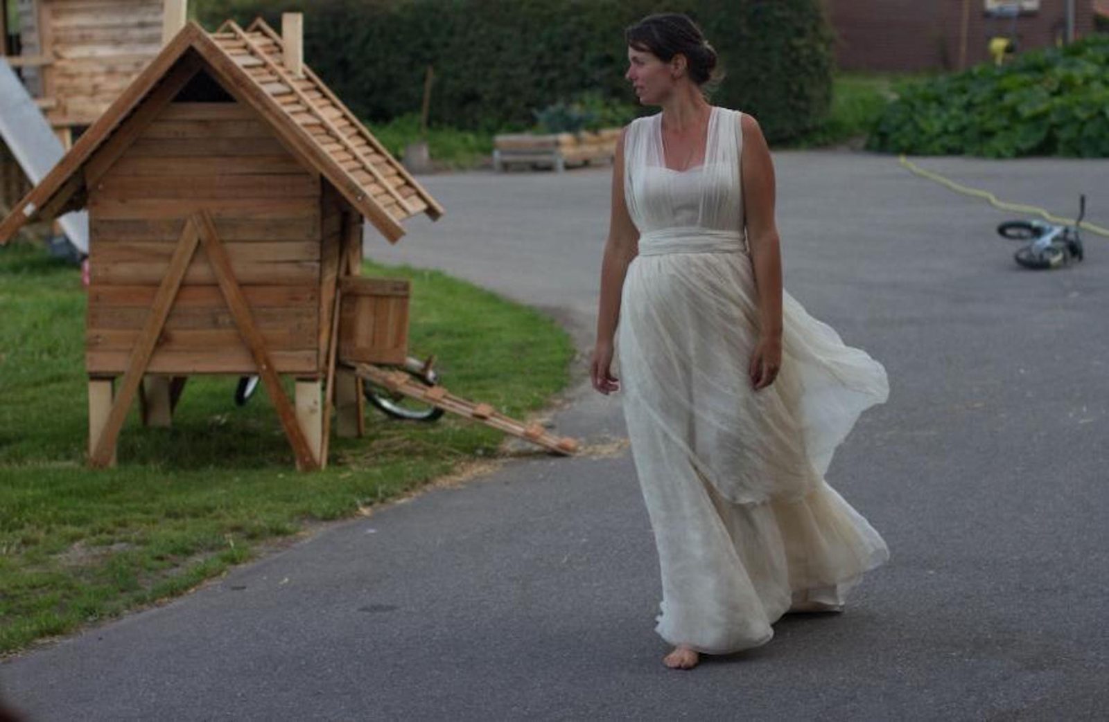 barefoot bride